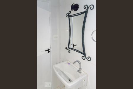 Banheiro de kitnet/studio à venda com 1 quarto, 28m² em Consolação, São Paulo