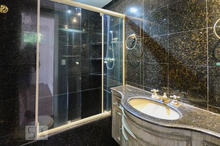 Apartamento para alugar com 132m², 3 quartos e 2 vagasBanheiro Suíte