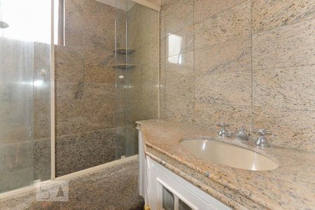 Apartamento para alugar com 132m², 3 quartos e 2 vagasBanheiro