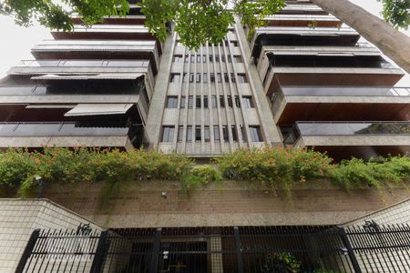 Apartamento para alugar com 132m², 3 quartos e 2 vagasFachada