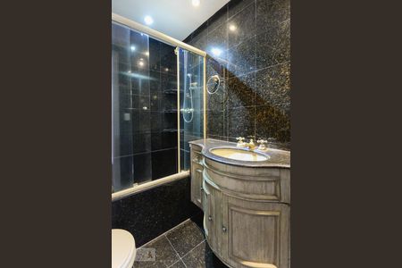 Apartamento para alugar com 132m², 3 quartos e 2 vagasBanheiro Suíte