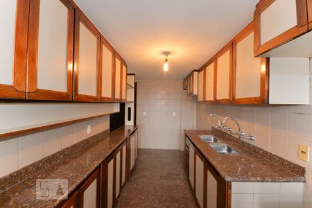 Apartamento para alugar com 132m², 3 quartos e 2 vagasCozinha