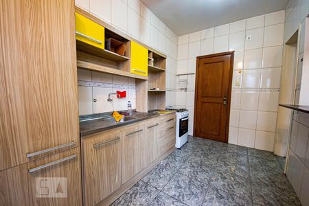 Cozinha  de apartamento à venda com 3 quartos, 123m² em Rio Branco, Porto Alegre