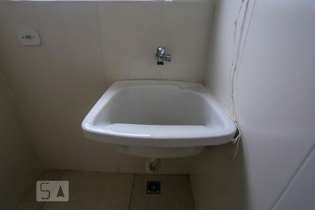 Casa para alugar com 25m², 1 quarto e sem vagaÁrea de Serviço