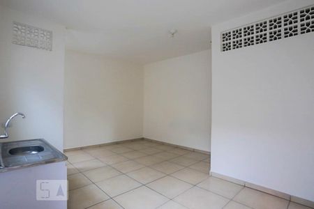 Cozinha e Quarto de casa para alugar com 1 quarto, 25m² em Ipiranga, São Paulo