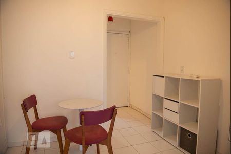 Sala/Quarto de apartamento para alugar com 1 quarto, 35m² em Copacabana, Rio de Janeiro