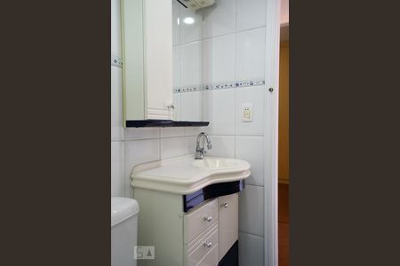 BANHEIRO de apartamento para alugar com 2 quartos, 54m² em Santa Teresinha, São Paulo