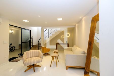 Casa à venda com 440m², 3 quartos e 1 vaga Casa à venda com 440m², 3 quartos e 1 vagaSala