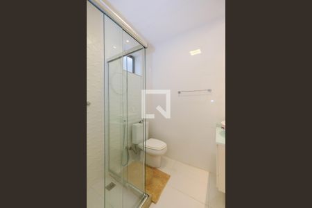 Casa à venda com 440m², 3 quartos e 1 vaga Casa à venda com 440m², 3 quartos e 1 vagaBanheiro da Suíte