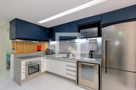 Casa à venda com 440m², 3 quartos e 1 vaga Casa à venda com 440m², 3 quartos e 1 vagaCozinha - Armários