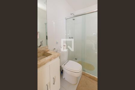 Casa à venda com 440m², 3 quartos e 1 vaga Casa à venda com 440m², 3 quartos e 1 vagaBanheiro da Suíte