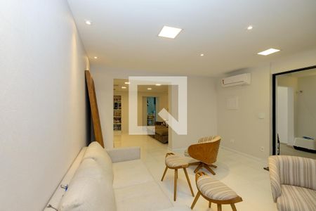Sala de casa à venda com 3 quartos, 440m² em Vila Isabel, Rio de Janeiro