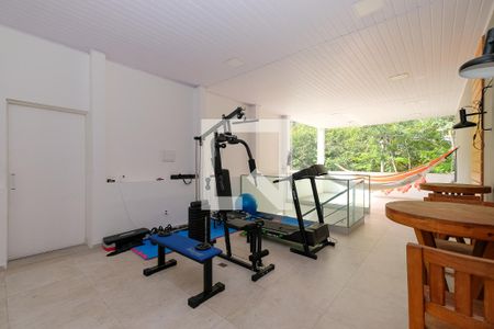 Casa à venda com 440m², 3 quartos e 1 vaga Casa à venda com 440m², 3 quartos e 1 vagaAcademia