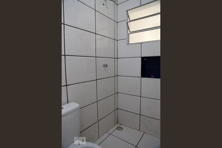 Banheiro de casa para alugar com 1 quarto, 30m² em Cidade Intercap, Taboão da Serra