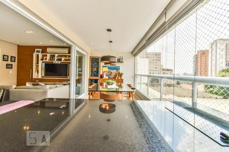 Apartamento à venda com 160m², 3 quartos e 3 vagasVaranda