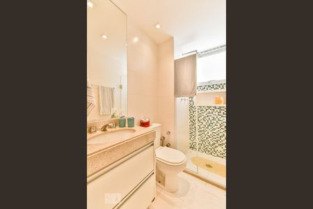 Apartamento à venda com 160m², 3 quartos e 3 vagasSuíte 3 - Banheiro