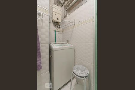 Banheiro de kitnet/studio para alugar com 1 quarto, 40m² em Flamengo, Rio de Janeiro