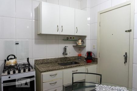 Apartamento à venda com 91m², 2 quartos e sem vaga Apartamento à venda com 91m², 2 quartos e sem vagaCozinha