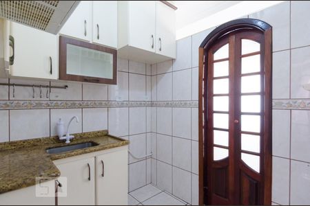 Cozinha de apartamento para alugar com 2 quartos, 52m² em Demarchi, São Bernardo do Campo