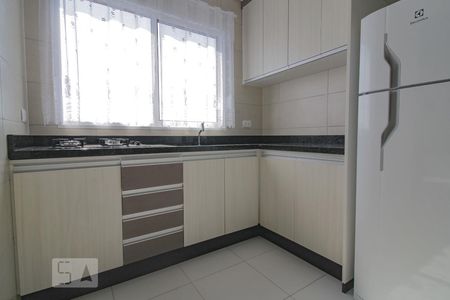 Cozinha - Armários de apartamento para alugar com 1 quarto, 33m² em Guaíra, Curitiba