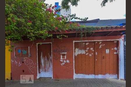 Casa à venda com 157m², 4 quartos e 2 vagasFachada