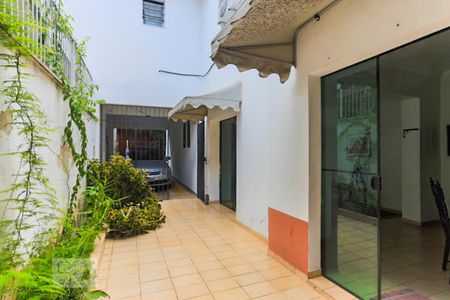 Casa à venda com 157m², 4 quartos e 2 vagasQuintal Parte Lateral