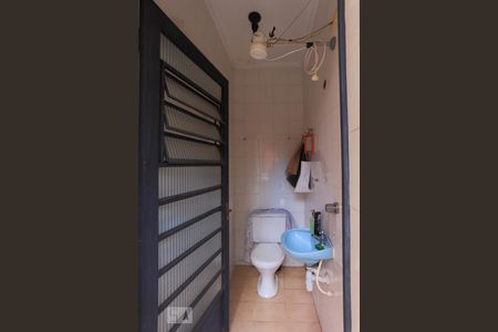 Casa à venda com 157m², 4 quartos e 2 vagasBanheiro de Serviço