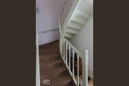 Escada de casa à venda com 4 quartos, 157m² em Vila Mariana, São Paulo