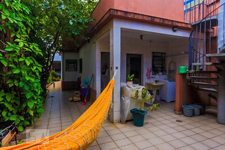 Casa à venda com 157m², 4 quartos e 2 vagasQuintal Parte Lateral