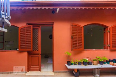 Casa à venda com 157m², 4 quartos e 2 vagasEdicula