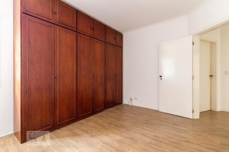 Casa de condomínio à venda com 316m², 4 quartos e 4 vagas Casa de condomínio à venda com 316m², 4 quartos e 4 vagasQuarto 2