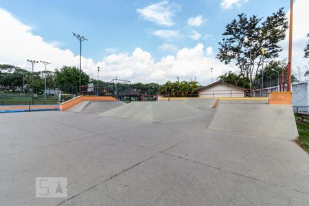 Casa de condomínio à venda com 316m², 4 quartos e 4 vagas Casa de condomínio à venda com 316m², 4 quartos e 4 vagasÁrea Comum: Pista de Skate