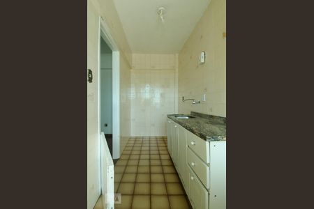 Cozinha de apartamento à venda com 2 quartos, 60m² em Bela Vista, Porto Alegre