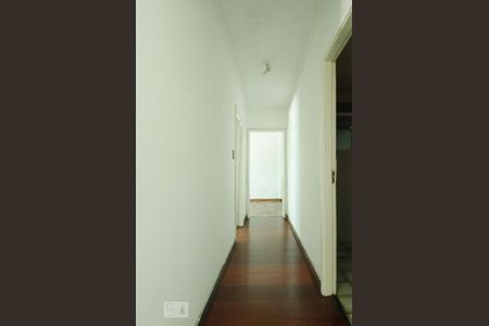 Corredor de apartamento à venda com 2 quartos, 60m² em Bela Vista, Porto Alegre