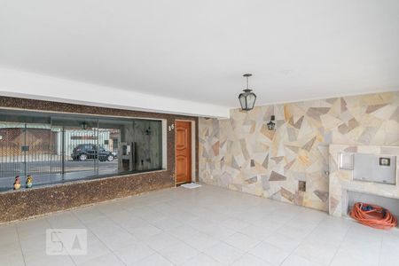 Casa à venda com 300m², 3 quartos e 6 vagas Casa à venda com 300m², 3 quartos e 6 vagasGaragem