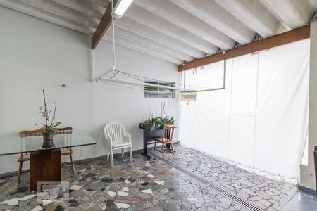 Casa à venda com 300m², 3 quartos e 6 vagas Casa à venda com 300m², 3 quartos e 6 vagasÁrea da Churrasqueira