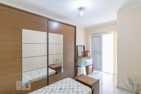 Quarto 3 de casa à venda com 3 quartos, 300m² em Vila Scarpelli, Santo André
