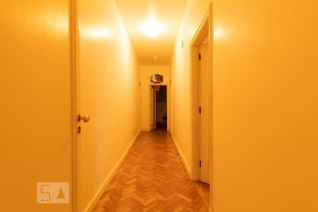 Apartamento para alugar com 300m², 3 quartos e sem vagaCorredor