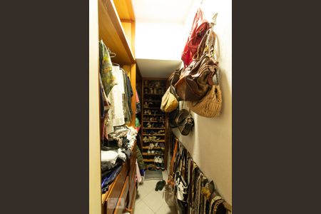 Apartamento para alugar com 300m², 3 quartos e sem vagaCloset da suíte 1