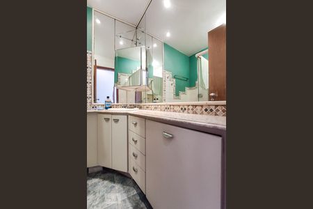 Apartamento para alugar com 140m², 2 quartos e 1 vagaBanheiro - Suíte - Andar 1