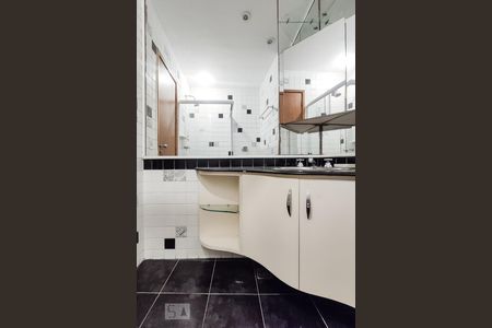 Apartamento para alugar com 140m², 2 quartos e 1 vagaBanheiro - Andar 1