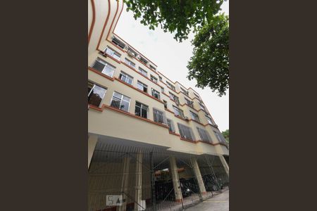 Apartamento à venda com 77m², 2 quartos e sem vagaFachada