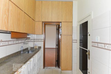 Apartamento à venda com 77m², 2 quartos e sem vagaCozinha