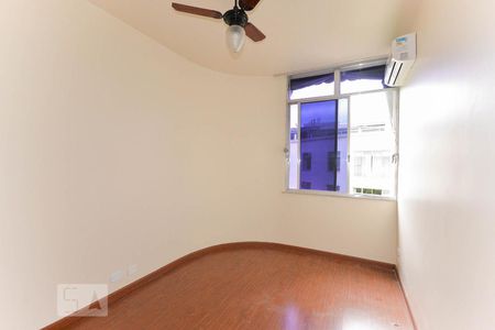 Quarto 1 de apartamento à venda com 2 quartos, 77m² em Tijuca, Rio de Janeiro