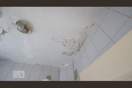 Casa à venda com 180m², 3 quartos e 2 vagas Casa à venda com 180m², 3 quartos e 2 vagasBanheiro de Serviço