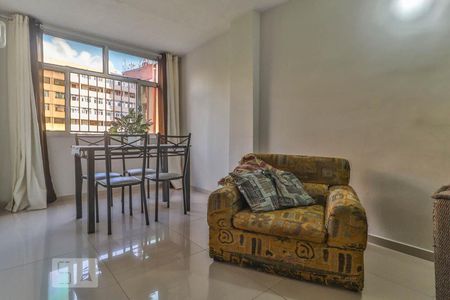 Sala de apartamento para alugar com 2 quartos, 60m² em Taquara, Rio de Janeiro