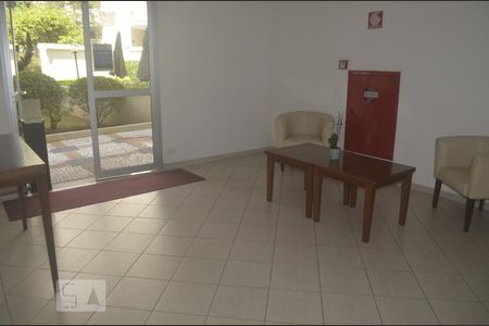 Hall de apartamento para alugar com 2 quartos, 48m² em Jardim Ampliação, São Paulo