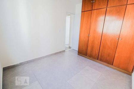 Quarto 2 de apartamento para alugar com 2 quartos, 83m² em Jardim Goiás, Goiânia