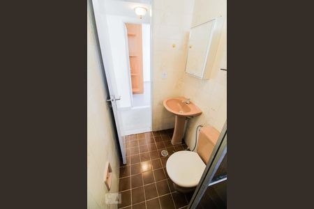 Banheiro de apartamento para alugar com 2 quartos, 83m² em Jardim Goiás, Goiânia