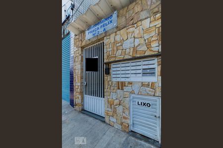 Studio para alugar com 35m², 1 quarto e sem vaga Studio para alugar com 35m², 1 quarto e sem vagaFachada